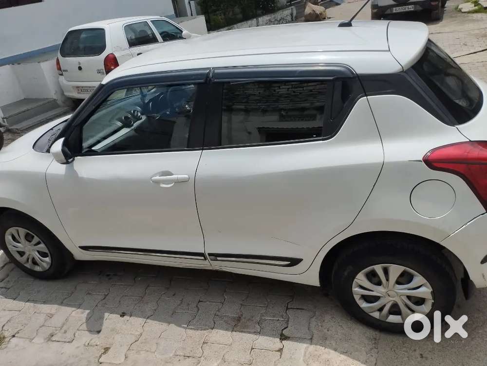 Maruti Suzuki Swift Vxi 2021