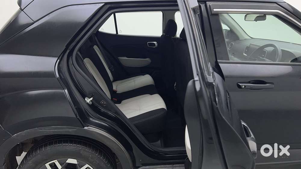 Hyundai Venue [2022-ongoing] 1.5 Crdi Sx, 2023, Diesel
