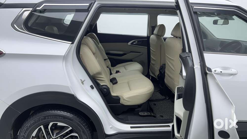 Kia Carens 1.4 Prestige 7 Str, 2022, Petrol