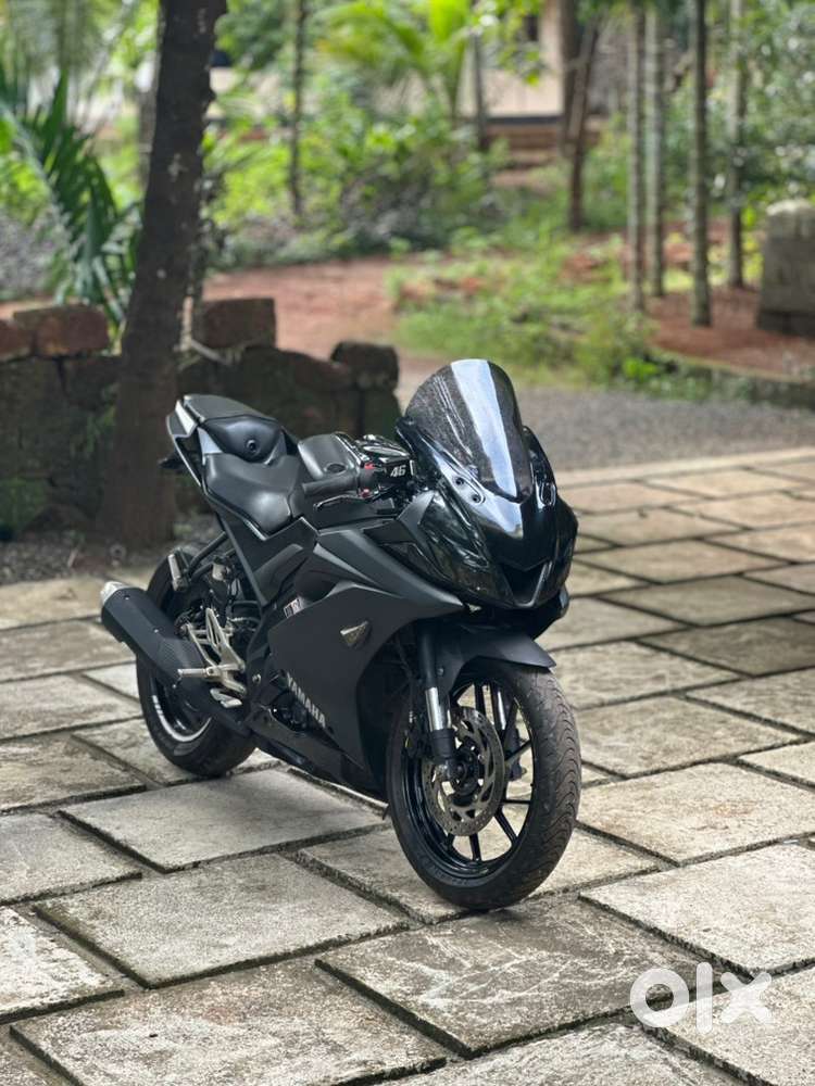 R15 v3 modified black (bs6) Model Neat and good condition