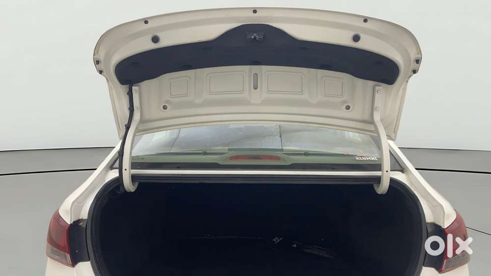 Hyundai Verna 1.5 Sx (o) Vtvt Ivt, 2020, Petrol