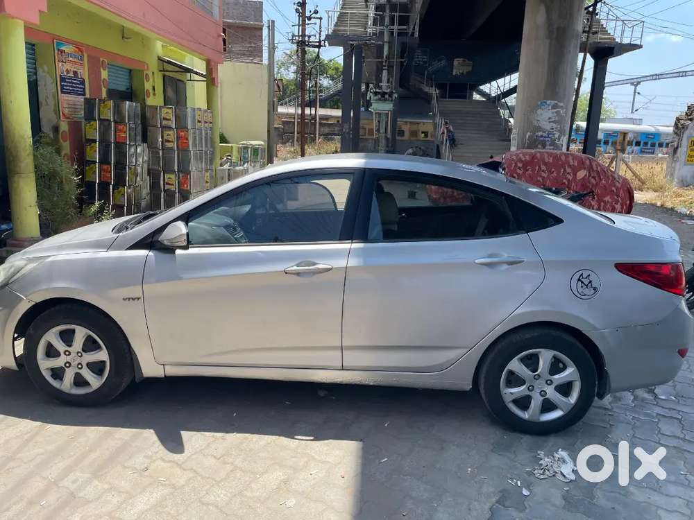 Hyundai Fluidic Verna 2011