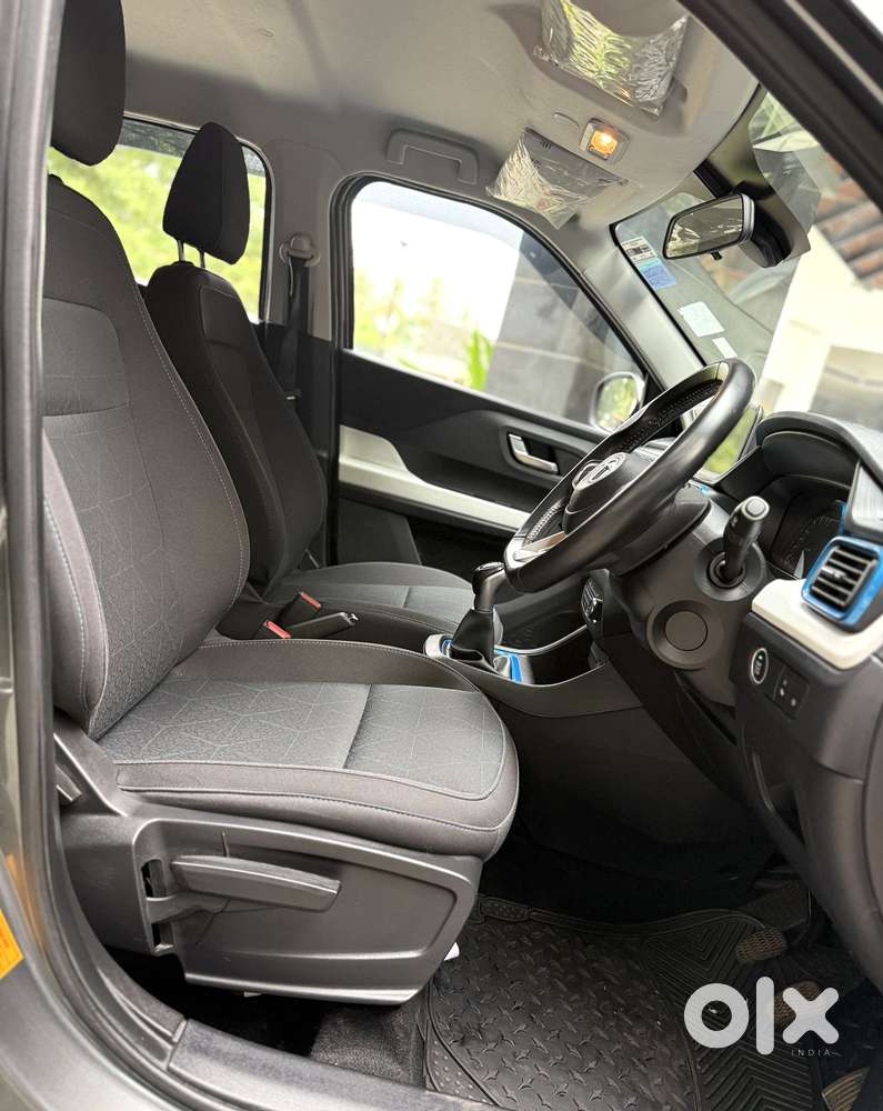 Tata Punch Creative, 2022, Petrol