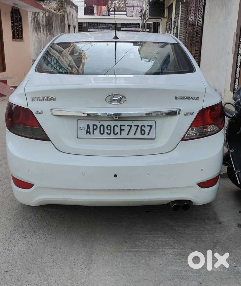 Hyundai Verna Fluidic 1.6 Crdi Sx Opt, 2011, Diesel