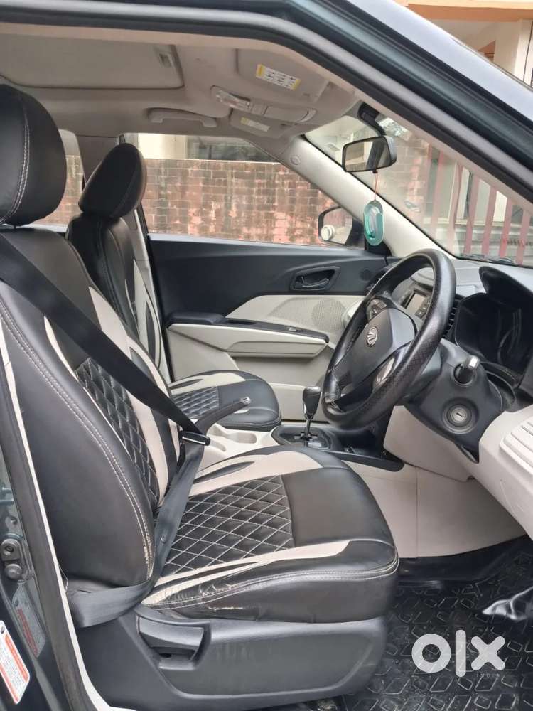 Mahindra Xuv300 1.2 W6 Amt Petrol, 2022, Petrol