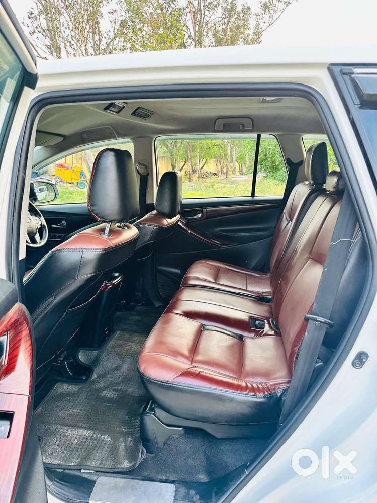 Toyota Innova Crysta 2.7 Gx At 8s, 2017, Diesel