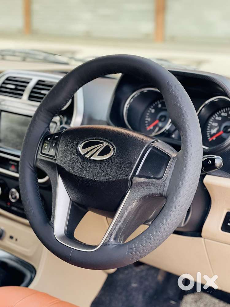 Mahindra Tuv 300 T10, 2019, Diesel