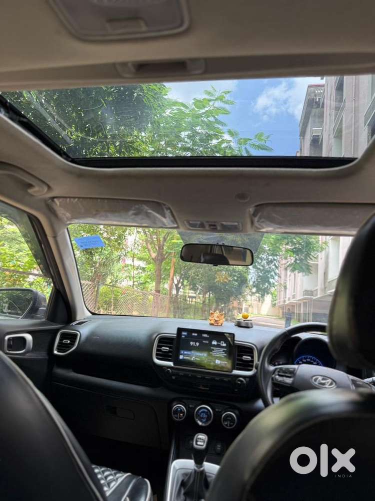 Hyundai Venue Sx Diesel Sunroof 61000 Kms Driven