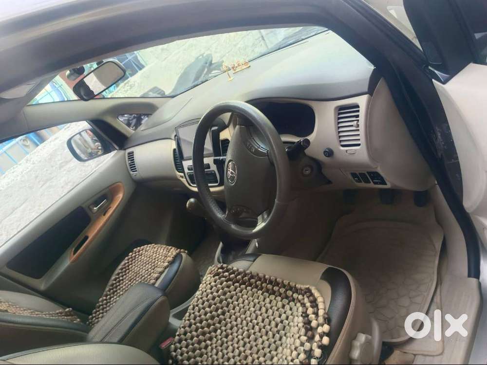 Toyota Innova 2011 Diesel Well Maintained Company Service Record