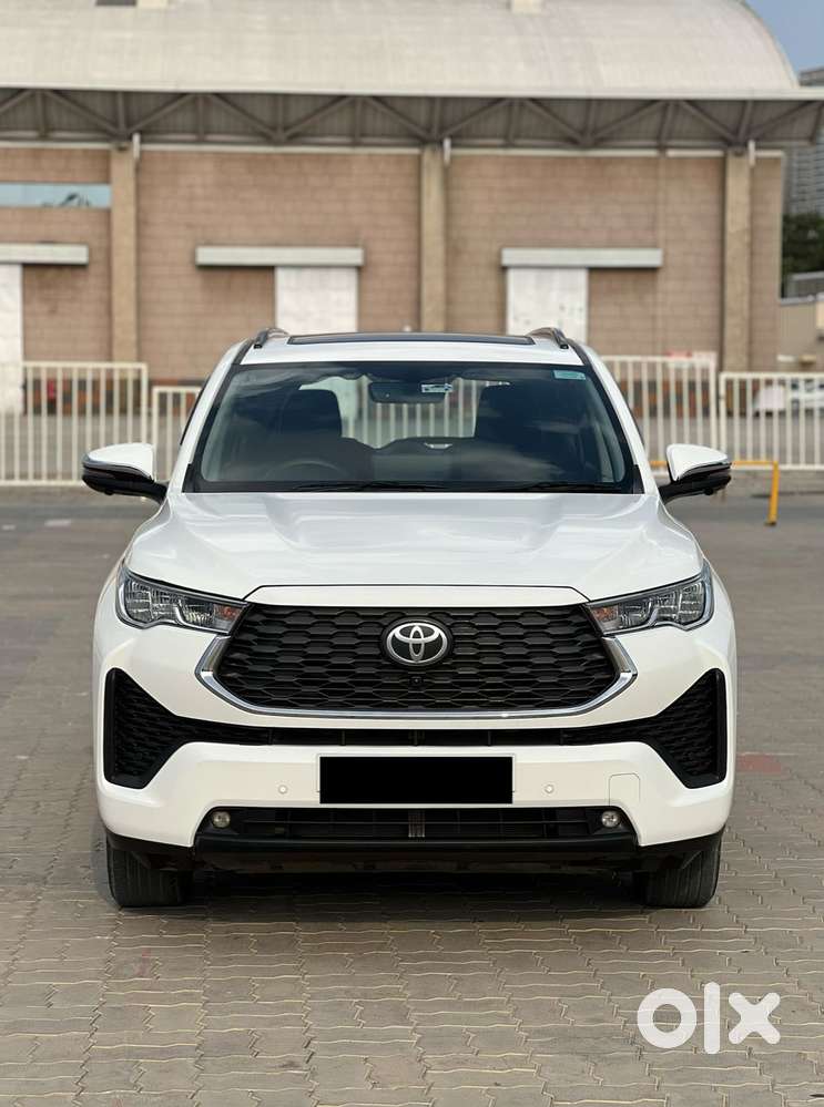 Toyota Innova Hycross 2.0 Vx (o) Hybrid 7 Str, 2025, Petrol