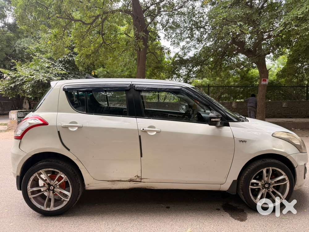 Maruti Suzuki Swift Petrol 2013