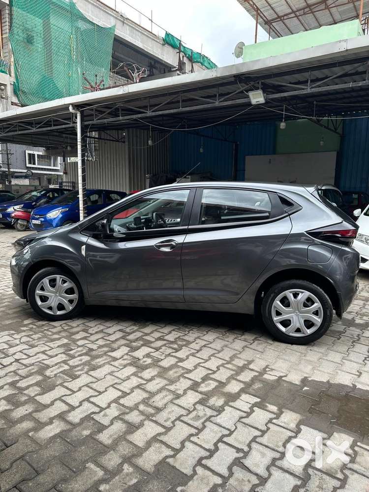 Tata Altroz 1.2 Xt, 2023, Petrol