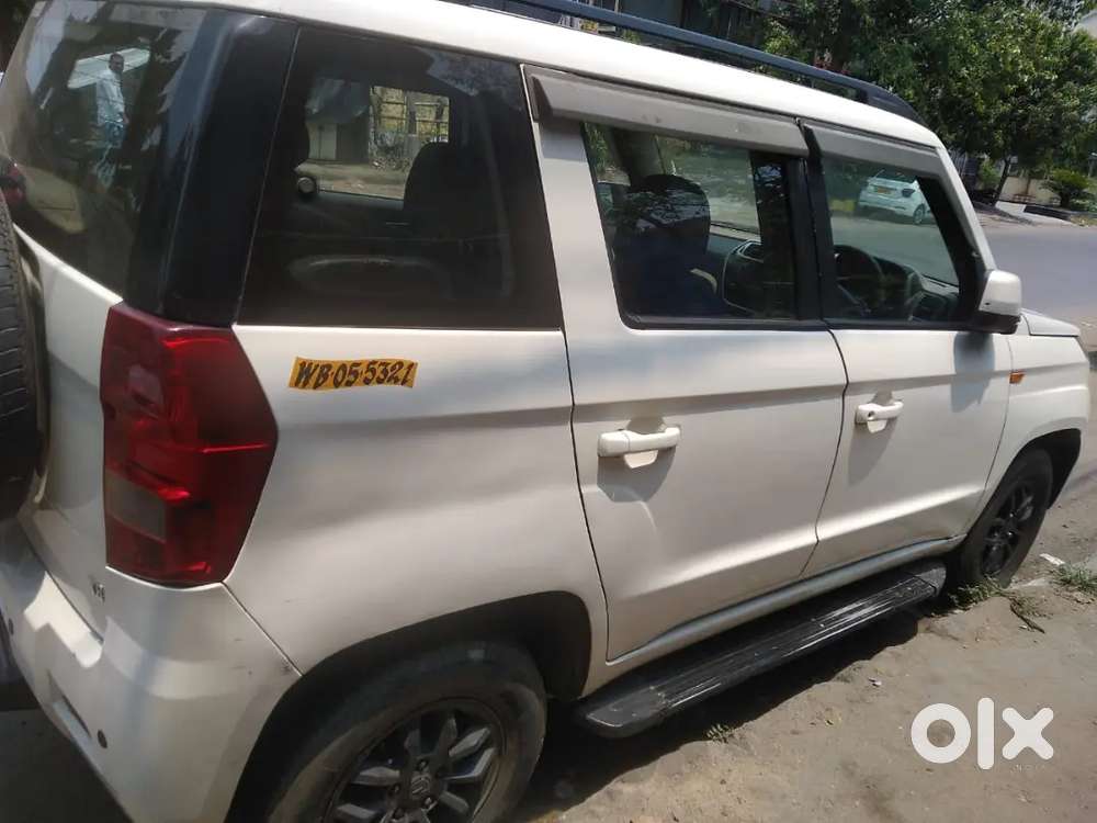Mahindra Tuv300 T8