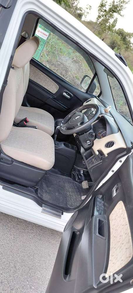 Maruti Suzuki Wagon R 1.0 Vxi Plus (o) Amt, 2018, Petrol