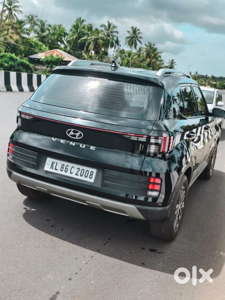 Hyundai Venue 1.2 S Plus, 2023, Petrol