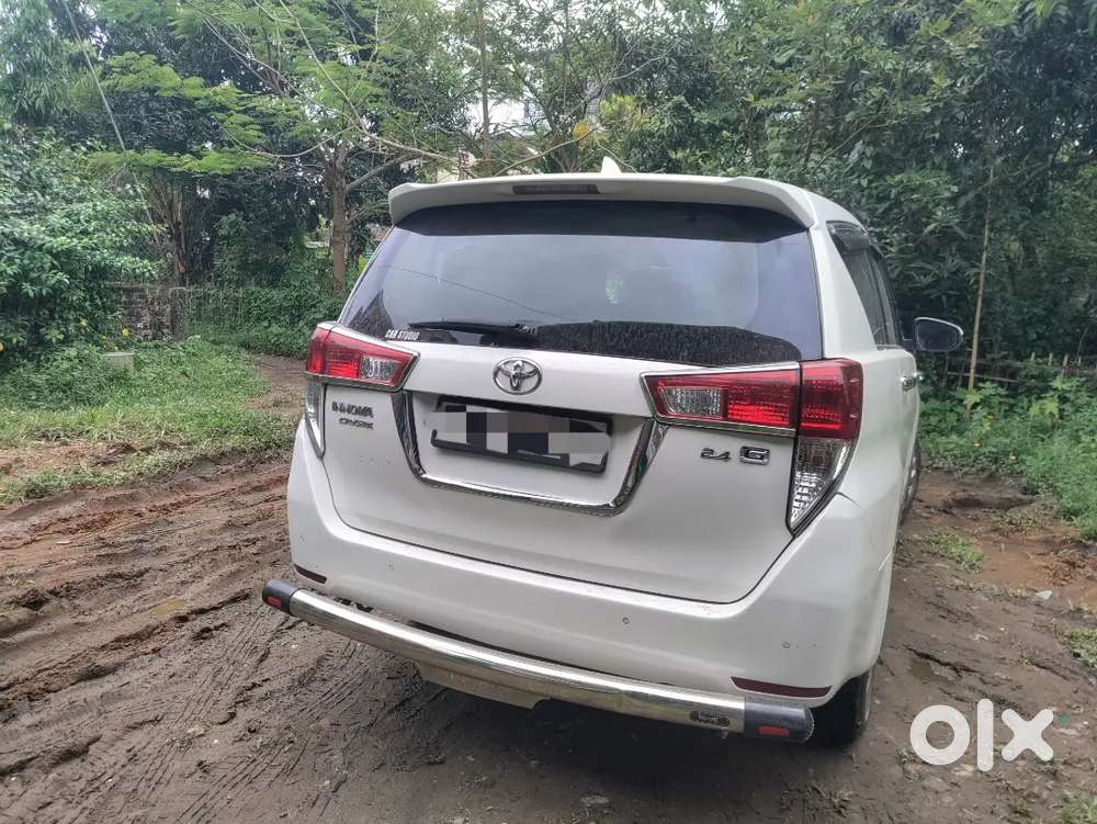 Toyota Innova Crysta 2022 Diesel 141000 Km Driven
