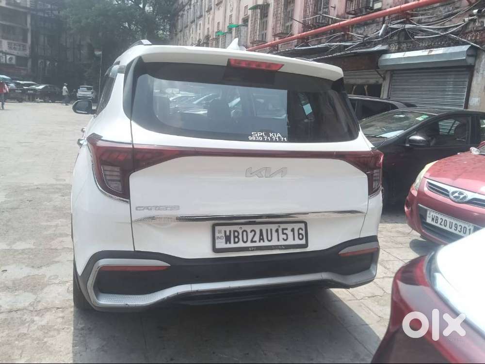 Kia Carens (2023) G 1.5 6mt Prestige...only 14000km Run