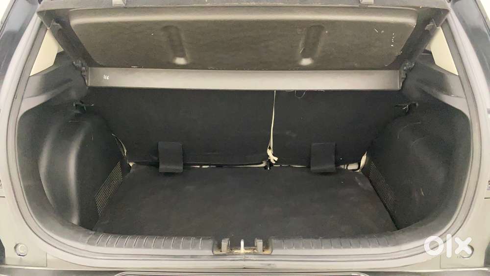 Hyundai Venue 1.0 S (o) Turbo Dct, 2024, Petrol