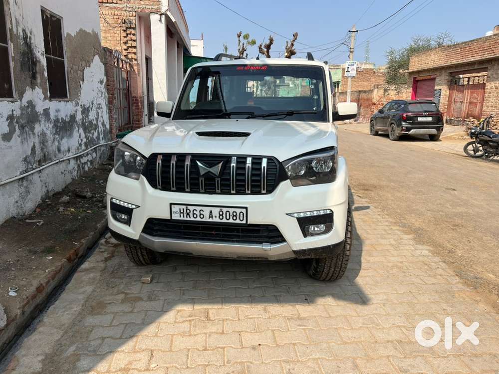 Mahindra Scorpio 2015 Diesel 169580 Km Driven