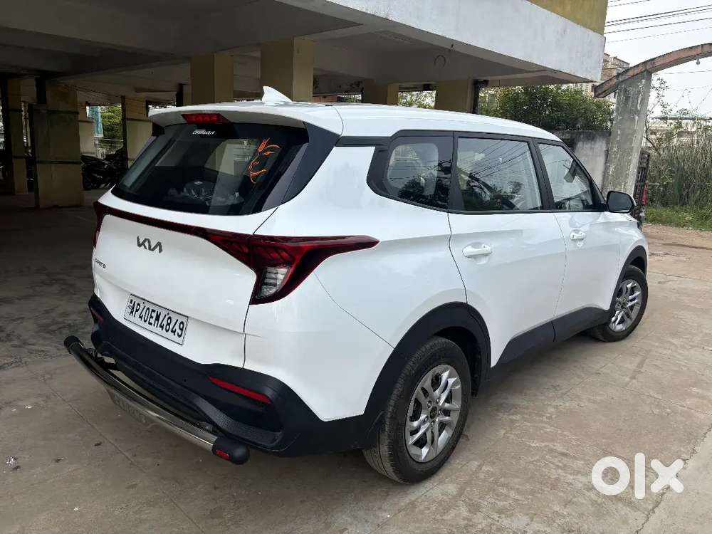 Kia Carens 2024 Diesel Well Maintained