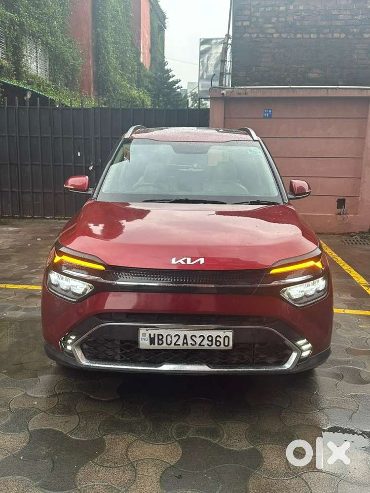 Kia Carens Luxury Plus With Sunroof Top Model Car