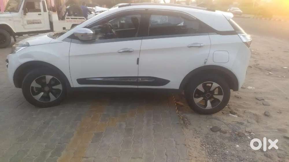 Tata Nexon 2018 Diesel Automatic Top Model Push Button Alloy Wheels