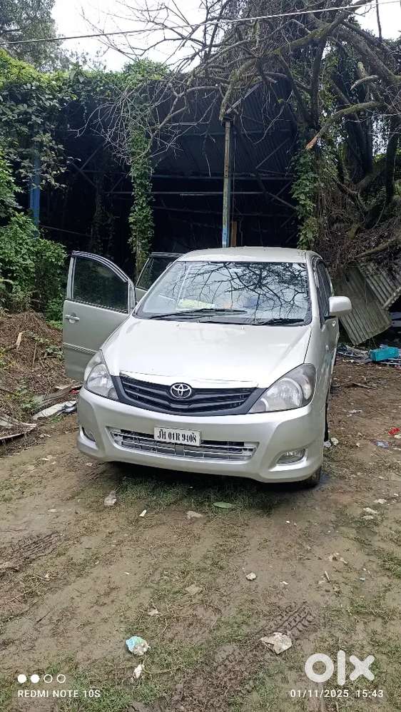 Toyota Innova 2.5 E 2006