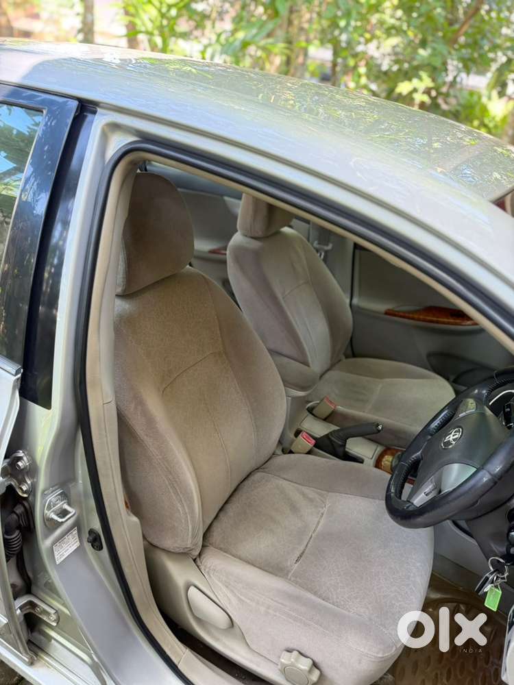 Toyota Corolla Altis 2011 Petrol Well Maintained