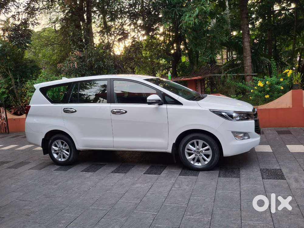 Toyota Innova Crysta 2.8 Gx At, 2016, Diesel