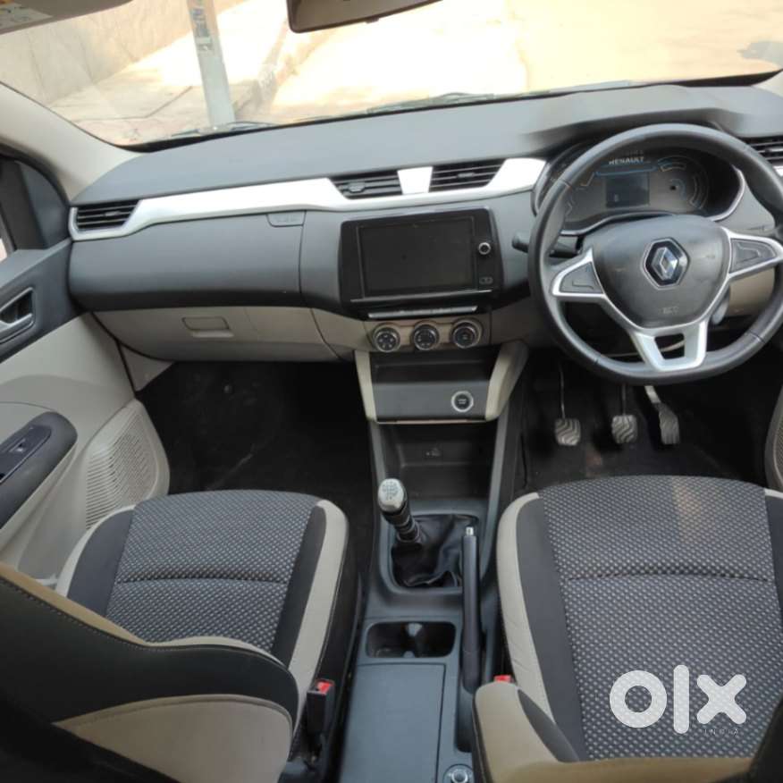 Renault Triber Rxz, 2021, Petrol