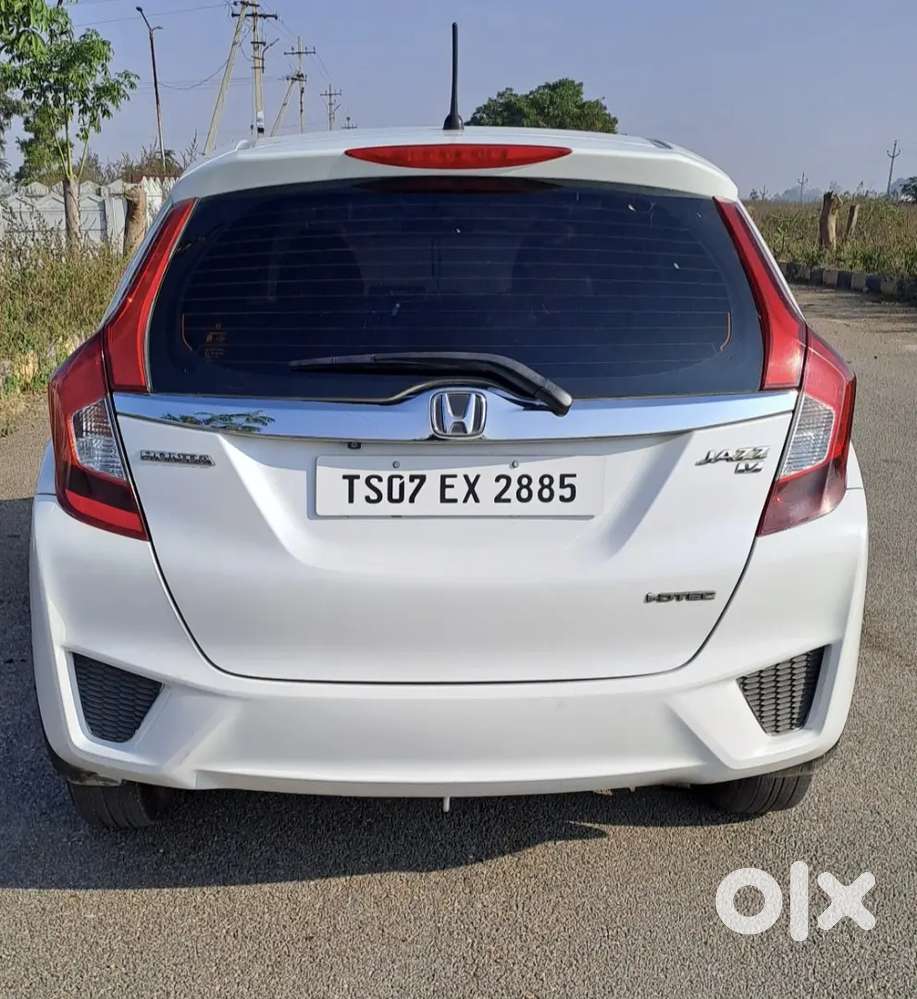 Doctor Driven Honda Jazz Diesel Showroom Track