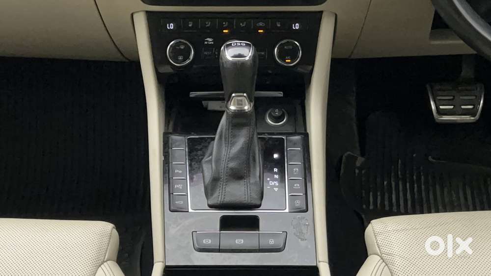 Skoda Superb 2.0 L&k Tsi At, 2021, Petrol