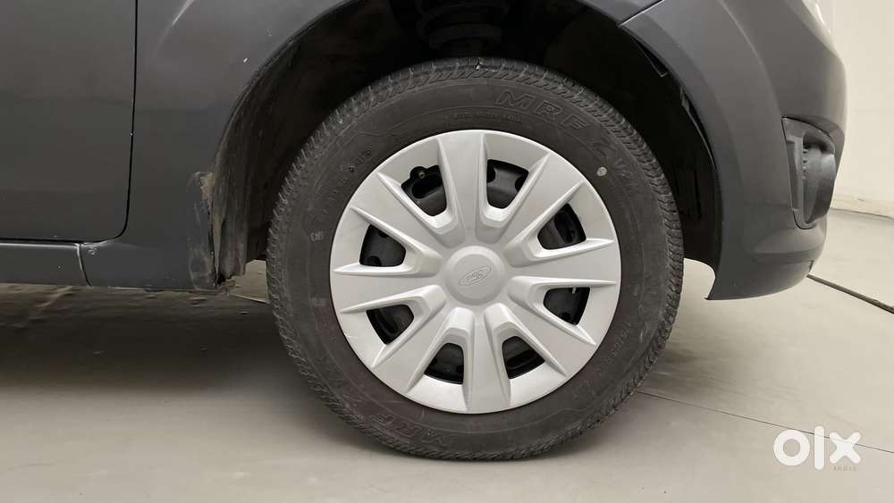 Ford Figo 2010-2012 Petrol Zxi, 2013, Petrol