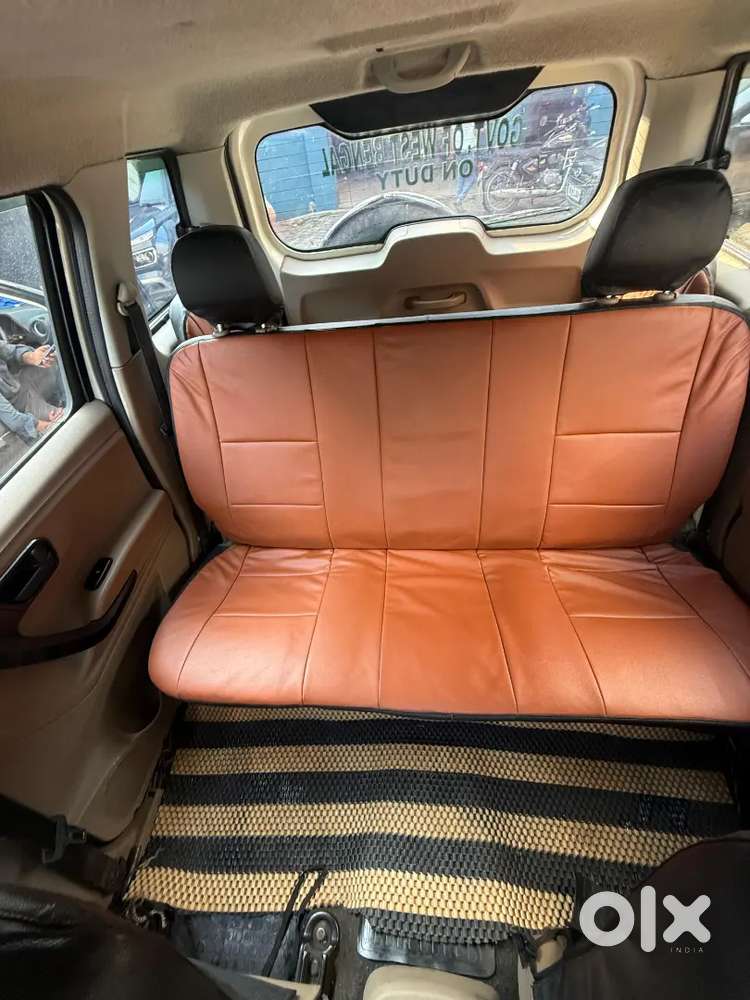 Urgently Sell Mahindra Tuv 300 T6+  2015 With Lifetime Tax