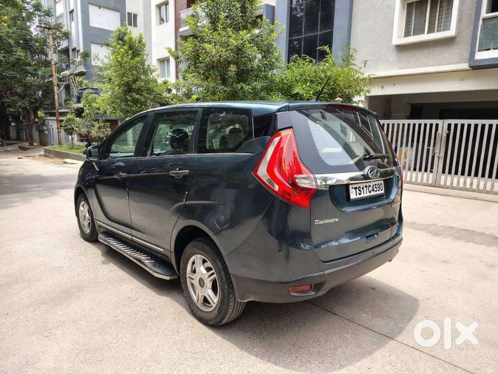 Mahindra Marazzo M6, 2018, Diesel