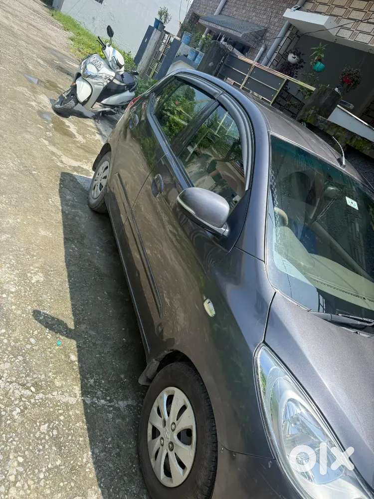Hyundai I10 Sportz 2012