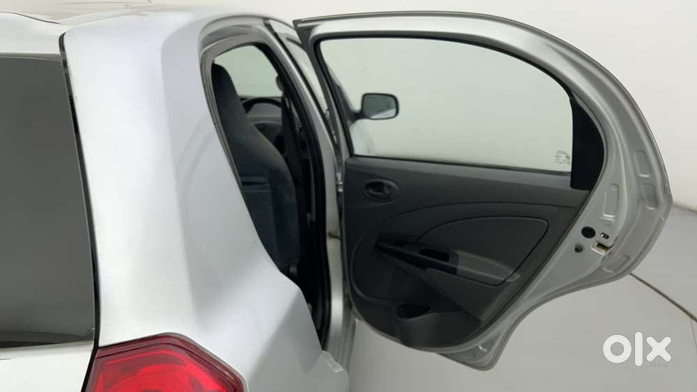 Toyota Etios Liva 2011-2012 G, 2013, Petrol