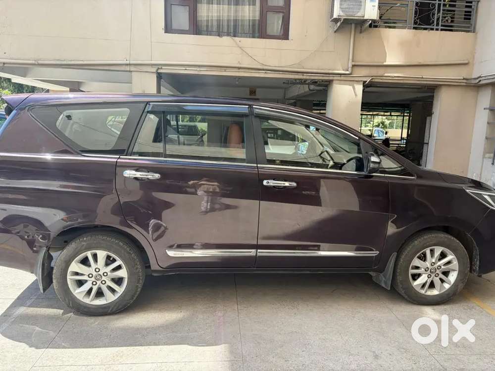 Toyota Innova Crysta