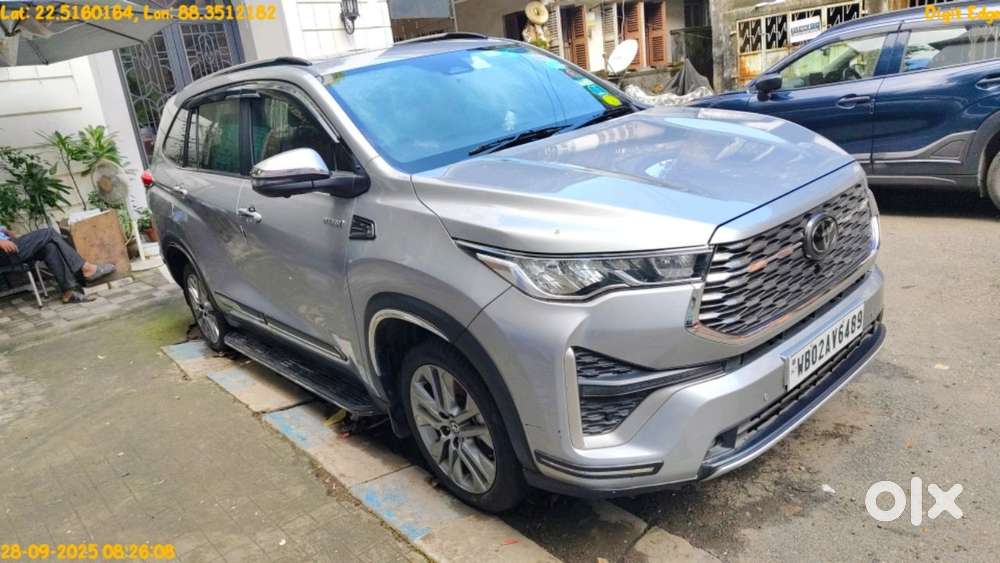 Toyota Innova Hycross 2.0 Zx Hybrid 7 Str, 2024, Petrol