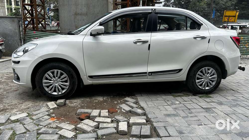 Maruti Suzuki Dzire 1.2 Vxi, 2023, Petrol