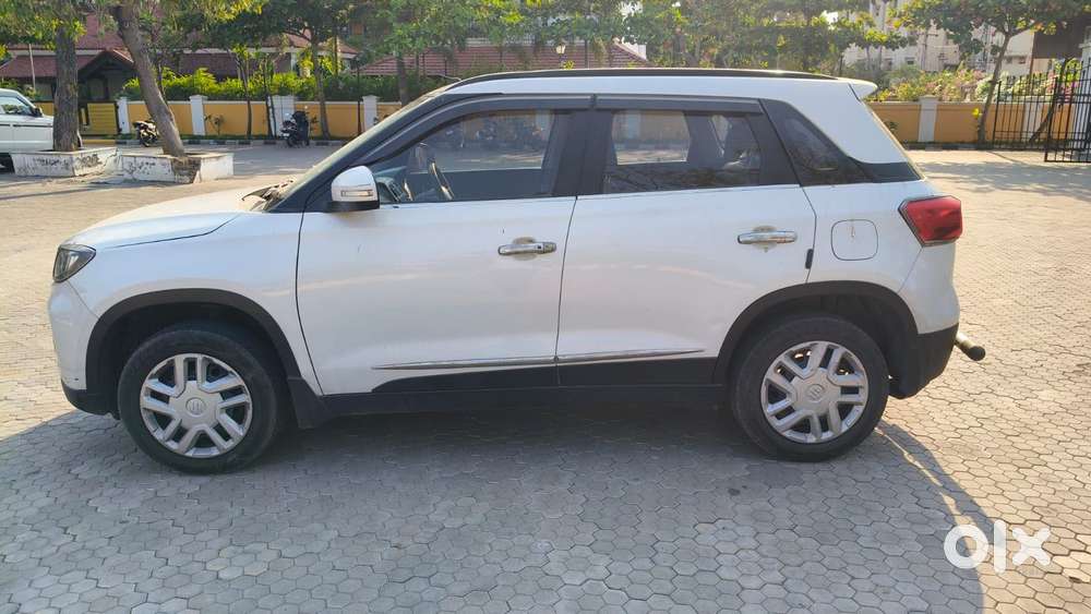 Maruti Suzuki Brezza, 2022, Petrol