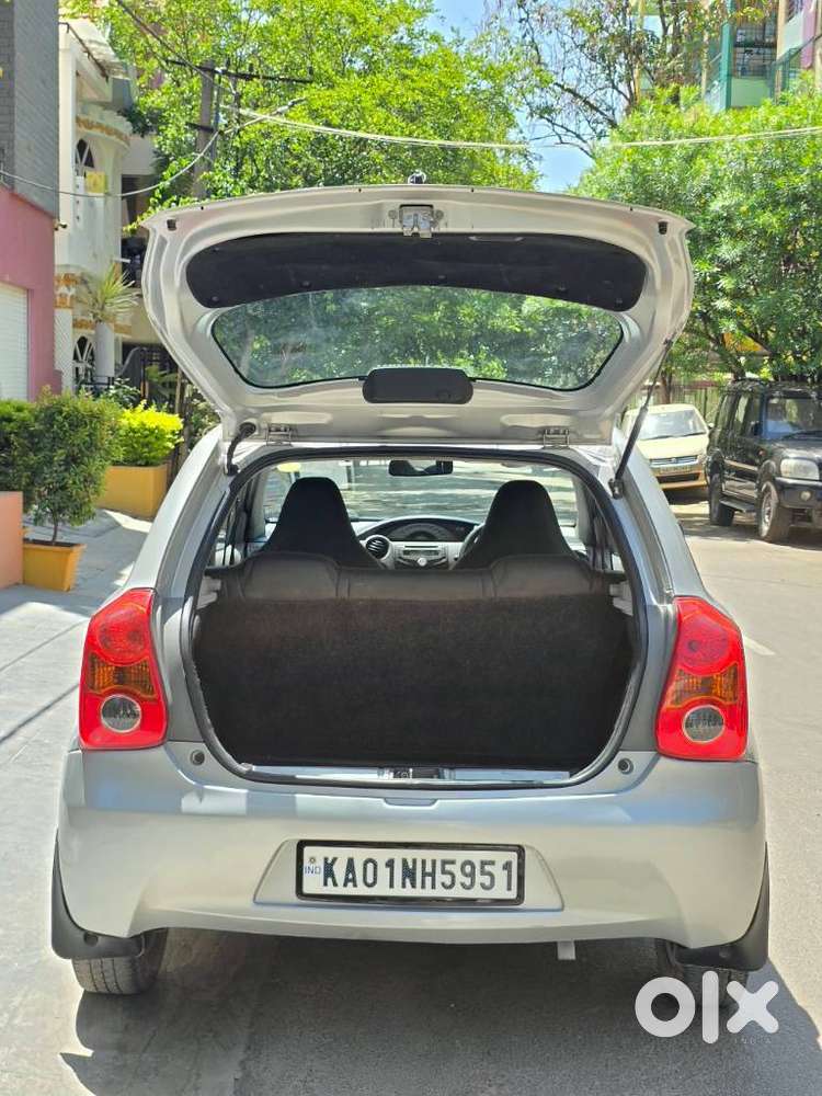 Toyota Etios Liva 2011-2012 G, 2011, Petrol