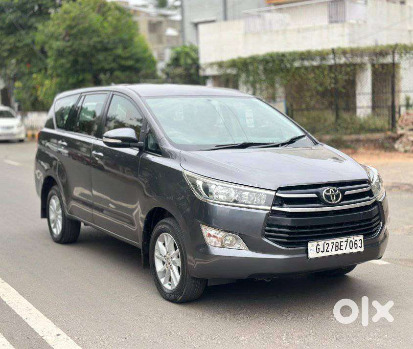 Toyota Innova Crysta 2.4 Gx Mt, 2017, Diesel