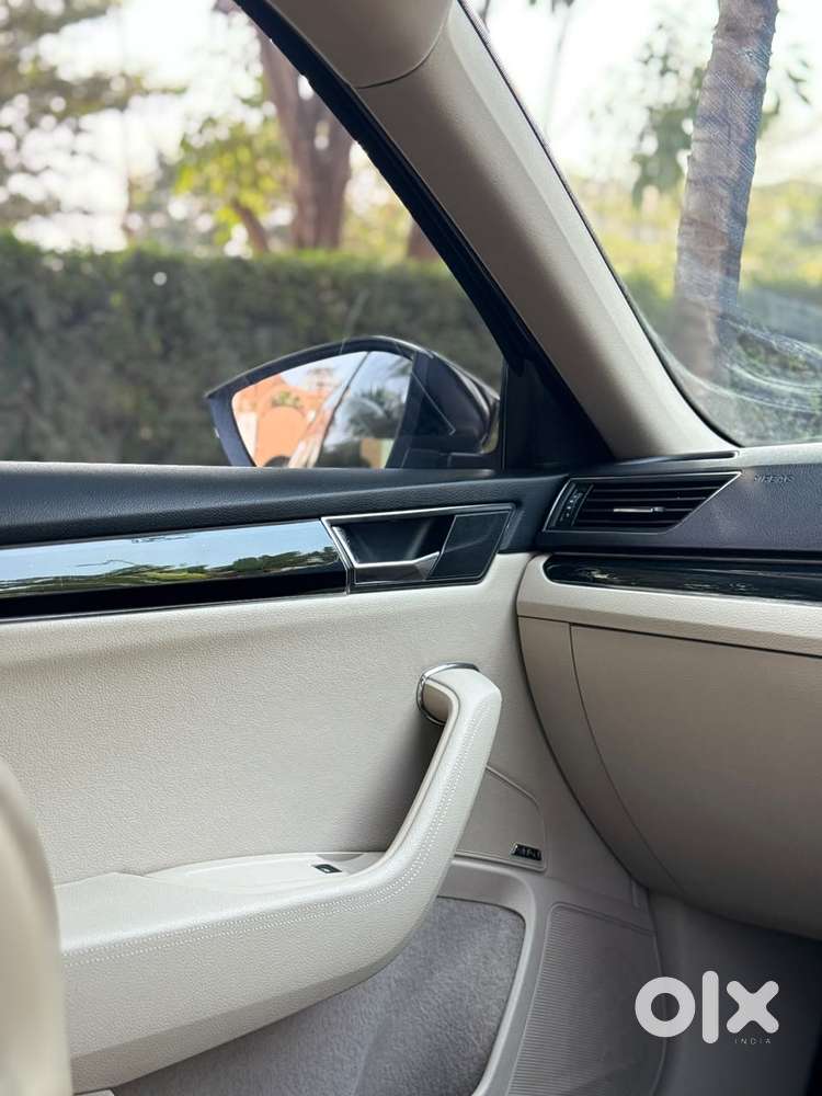 Skoda Superb 2.0 L&k Tsi At, 2022, Petrol