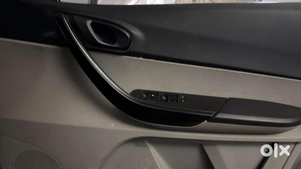 Tata Tiago 1.2 Revotron Xz, 2019, Petrol