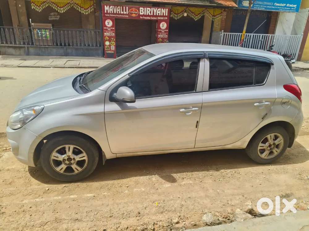 Hyundai I20 Sportz Petrol 2011