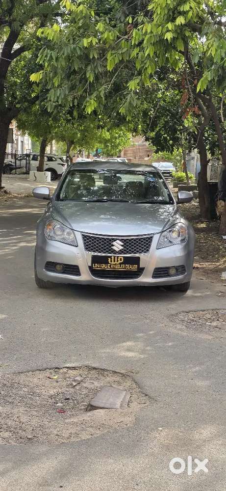 Maruti Suzuki Kizashi 2012 Car