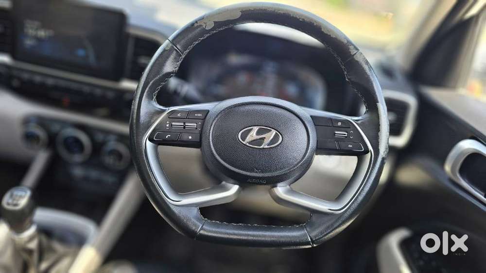Hyundai Venue Sx Mt, 2023, Petrol