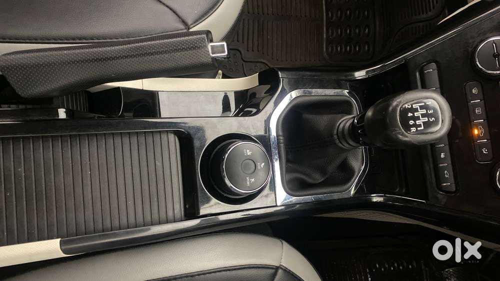 Tata Nexon 1.2 Revotron Xz Plus, 2022, Petrol