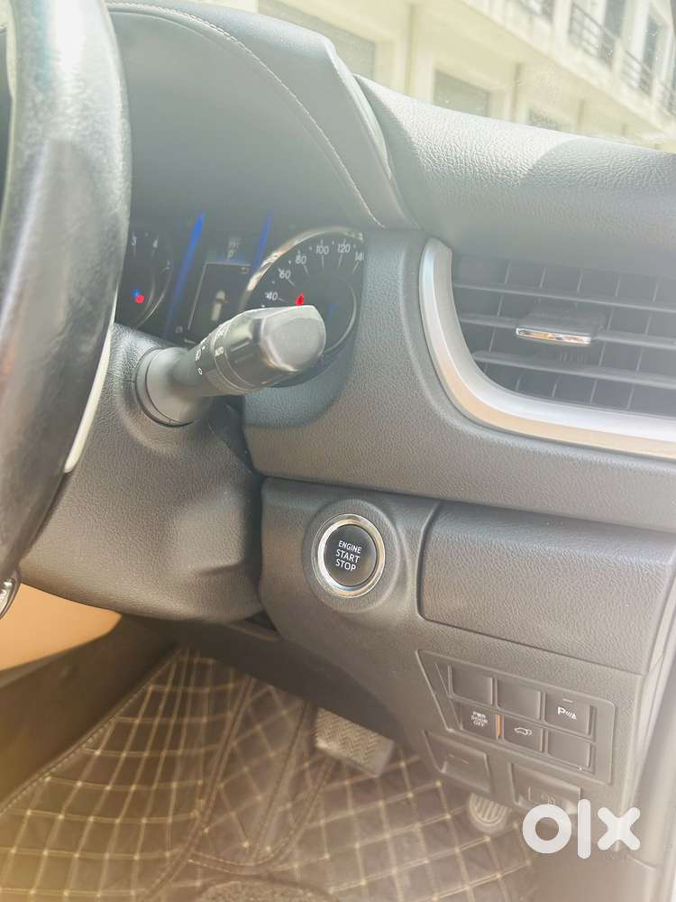 Toyota Fortuner 4x2 At 2.8 Diesel, 2019, Diesel